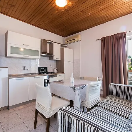 Apartments By The Sea Zivogosce - Blato, Makarska - 1057 Blato  Exterior foto