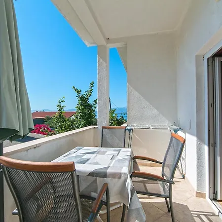 Apartments By The Sea Zivogosce - Blato, Makarska - 1057 Blato  Exterior foto