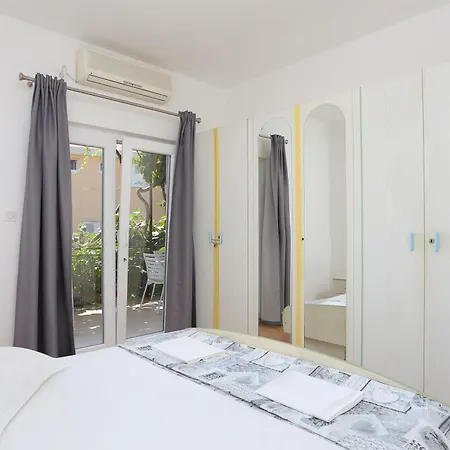 Apartments By The Sea Zivogosce - Blato, Makarska - 1057 Blato  Zimmer foto
