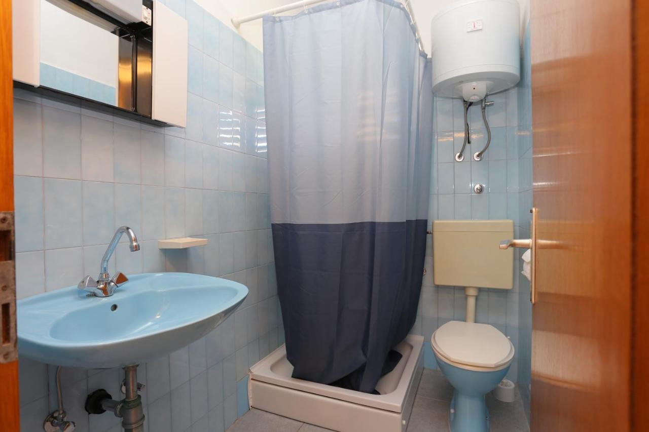 Apartment By The Sea Zivogosce - Blato, Makarska - 1057 Blato (Makarska)