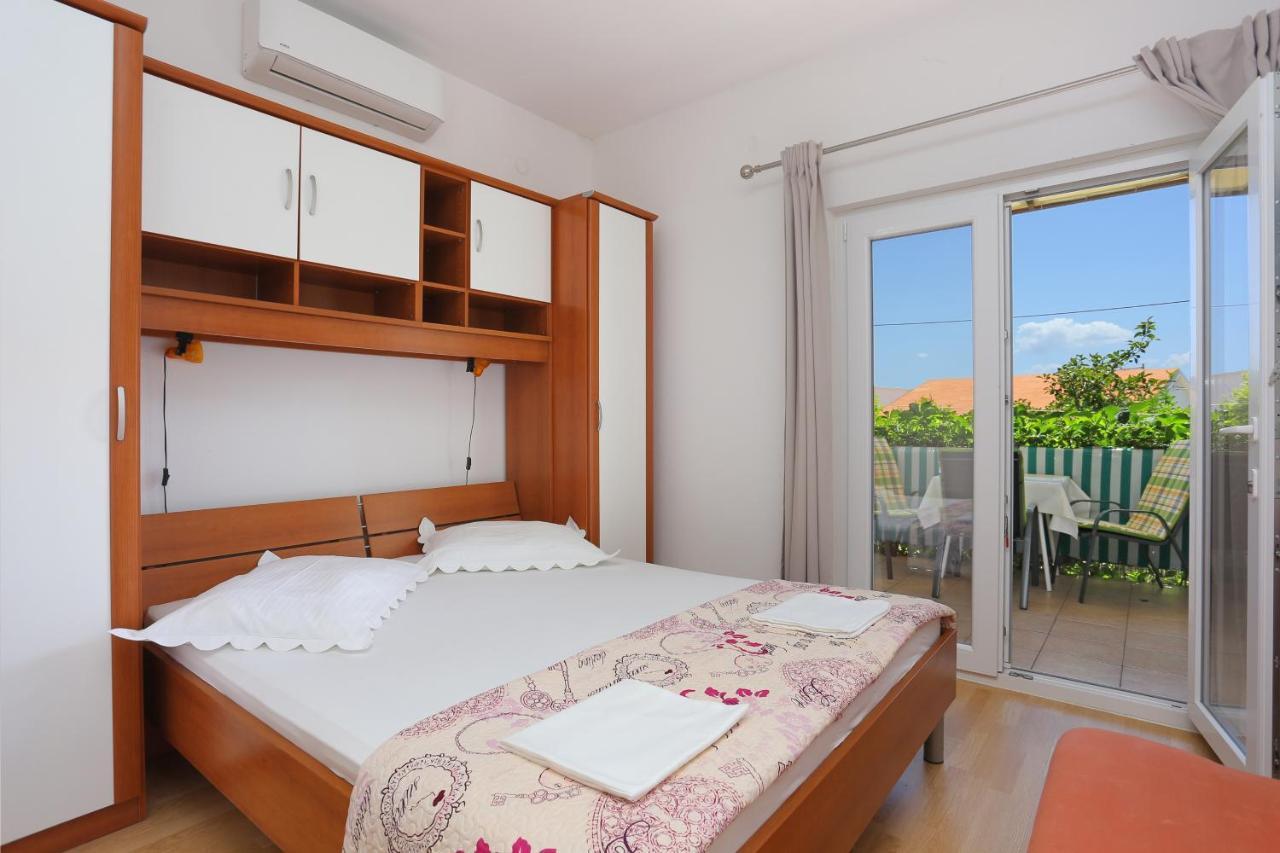 Apartment By The Sea Zivogosce - Blato, Makarska - 1057 *